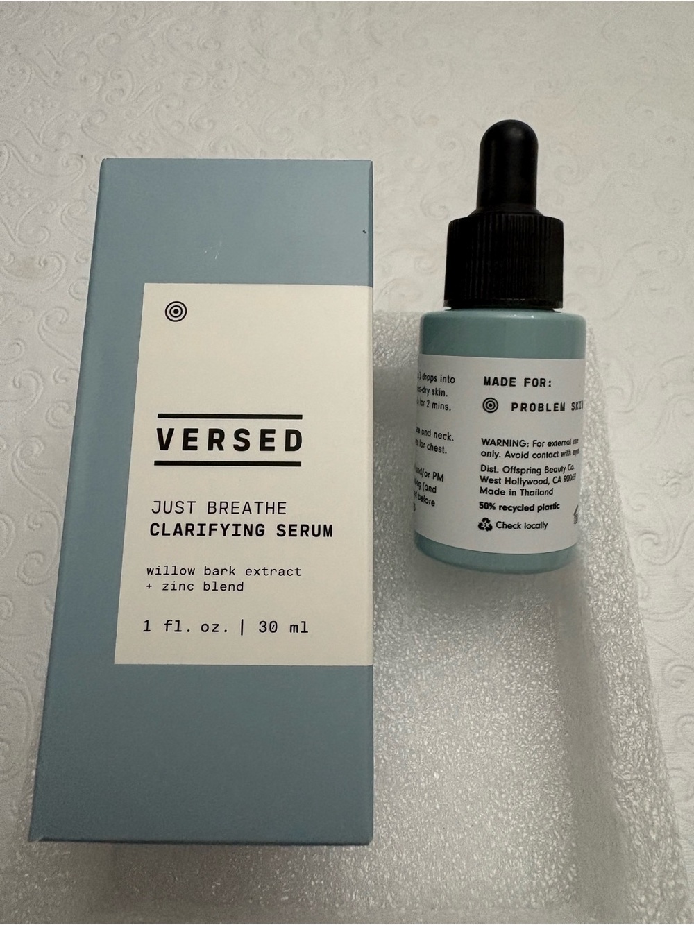 Versed Just Breathe Clarifying Serum — Light Blue